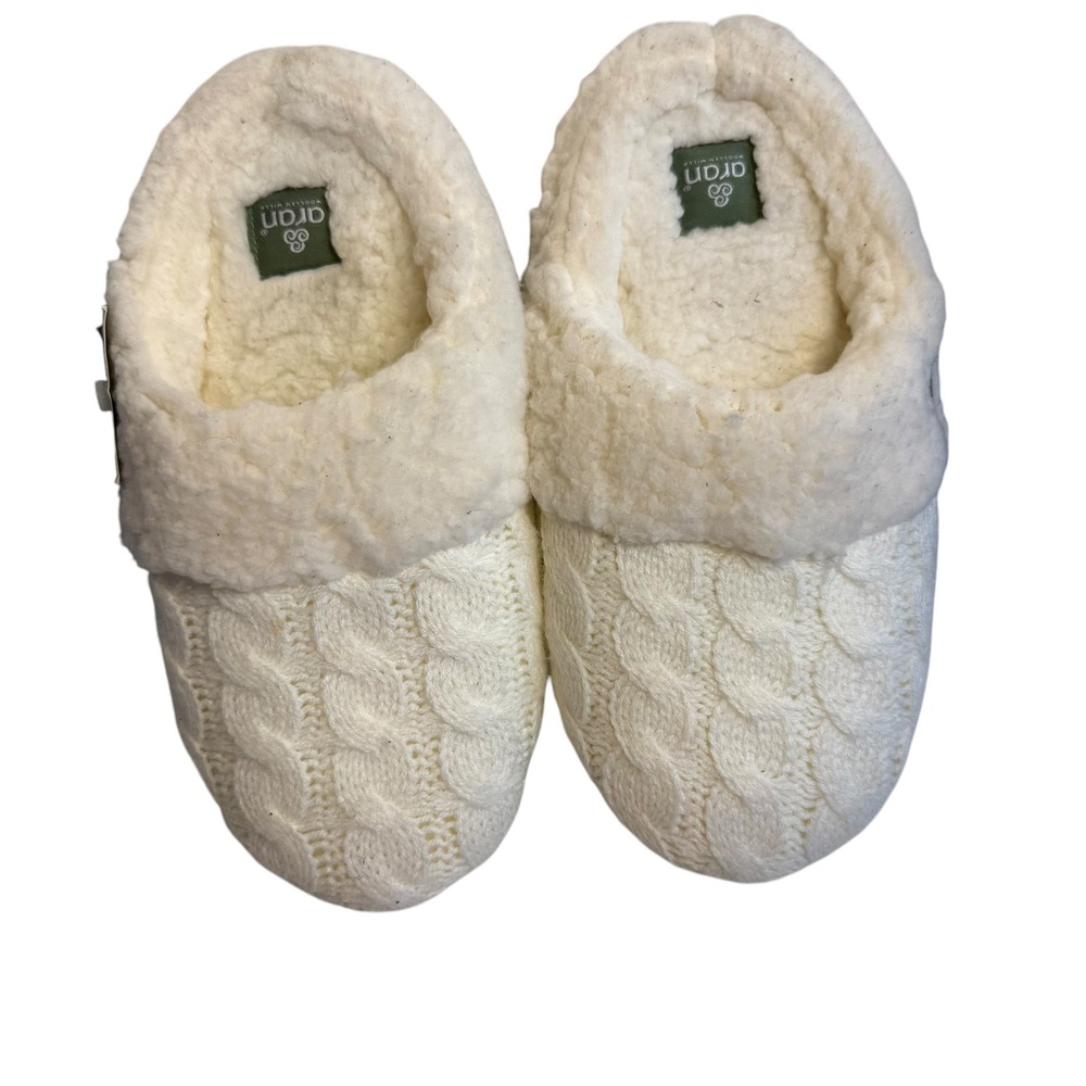 Aran Woollen Mills Womens White Cable Knit Fleece Lined Slippers Small NWT R688